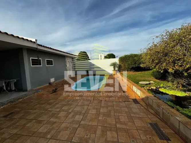 Casa com 3 Quartos no Jardim Brasil Bauru Piscina e Amplo Quintal