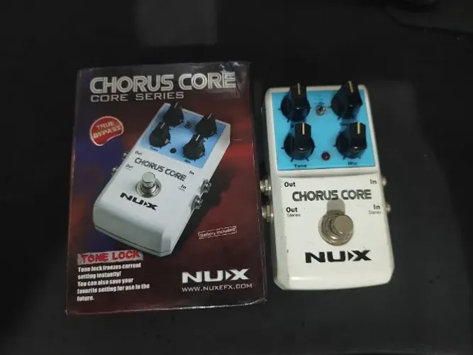 Pedal Nux Chorus Core Guitarra