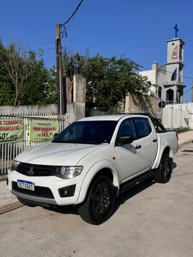 Mitsubishi L200 Triton HLS 2.4 Flex 16V CD Mec. 2014