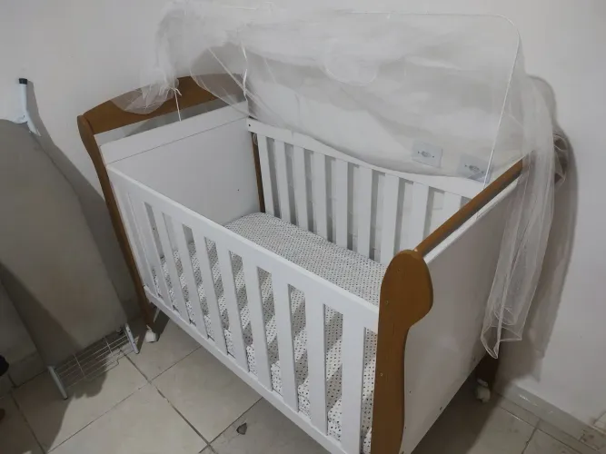 Berço com colchão