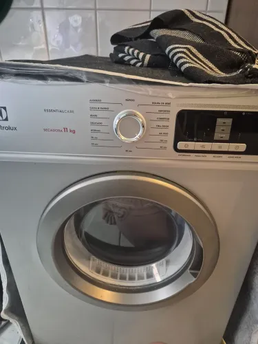 Secadora Electrolux 11kg Essential Care