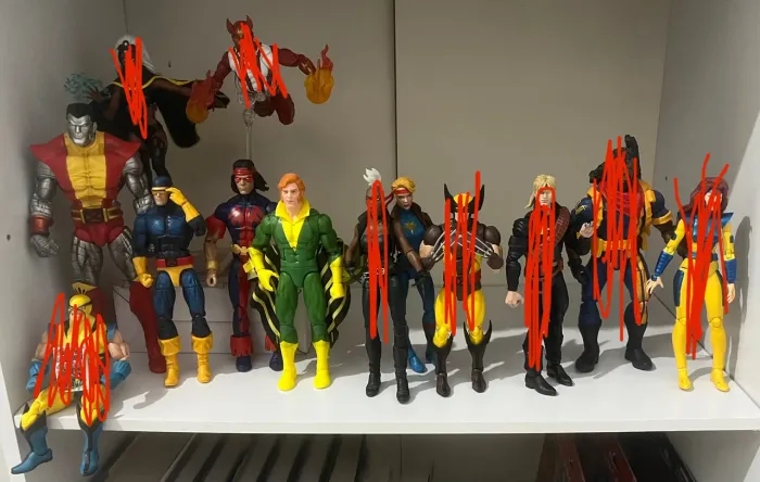 X-MEN ACTION FIGURES MARVEL LEGENDS