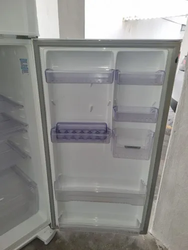 Vendo Geladeira Eletrolux DC49A