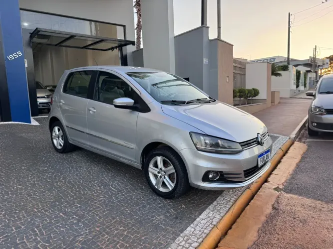Volkswagen Fox 1.6 MSI Highline 16V Flex 4P Manual. 2016