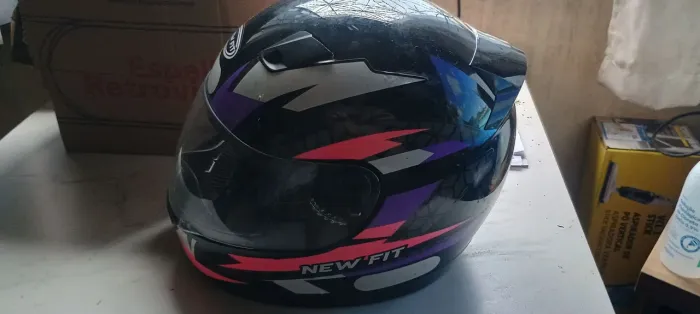 Capacete moto ebf new fit Control fechado com narigueira.