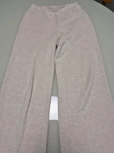 Calça  tipo moletom da zara!!!!