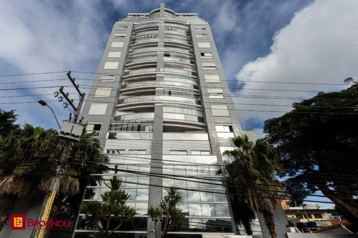 Apartamento condomínio clube na agronômica 3 quartos 2 suites 2 vagas próximo a beira Mar