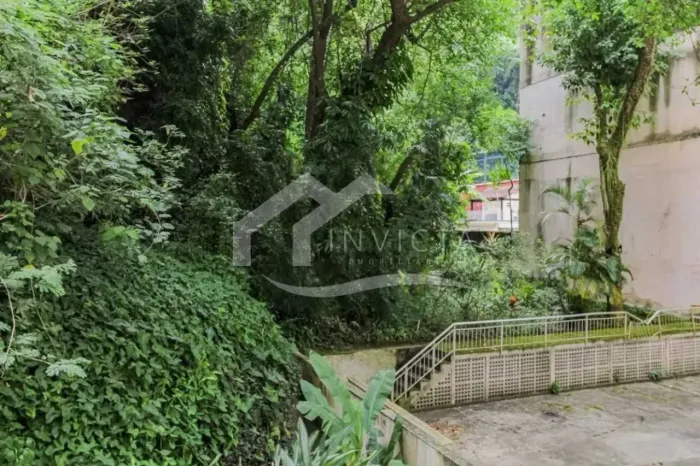 MARAVILHOSO APARTAMENTO EM COPACABANA UMA LINDA VISTA VERDE