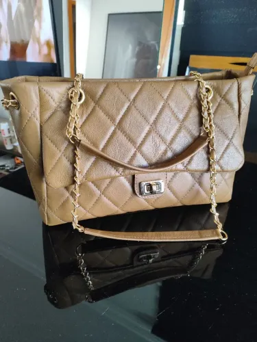 Bolsa em couro legítimo