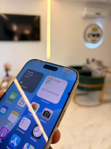 iPhone 16 Pro Max 256Gb Natural Bateria 96% - Tela Quebrada ( Repasse)