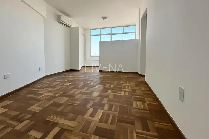 SALA COMERCIAL NO CENTRO DE ITAJAÍ