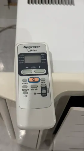 Ar condicionado 7.500btus com controle remoto