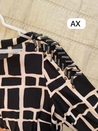 Vestido corte reto Armani excelente estado.