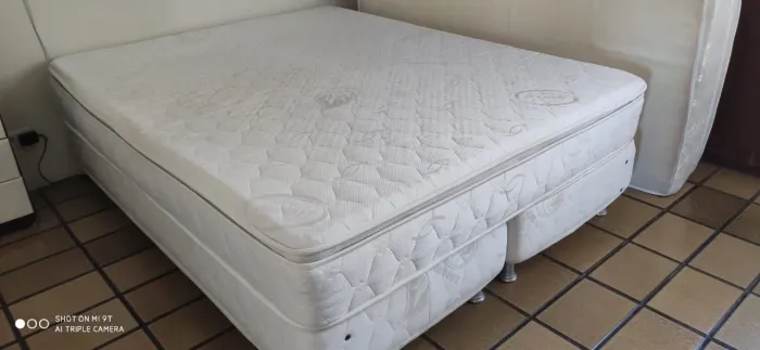 Colchão King Size de Alta Performance com Massageador e Pillow Top (1,90m x 2,00m
