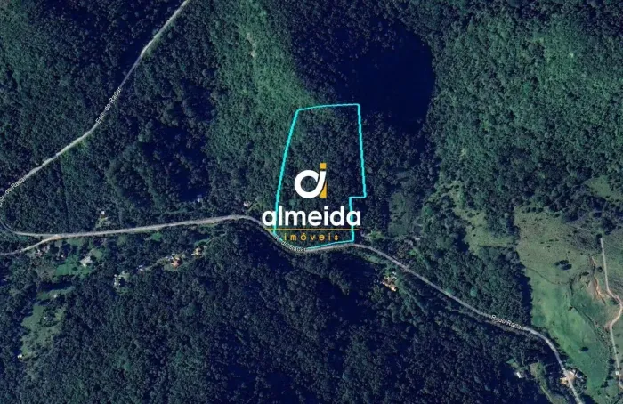 Realize seu sonho com essa linda área de lazer com morros e área verde em Silve