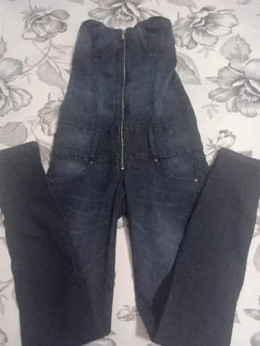 Macacão jeans tomara que caia