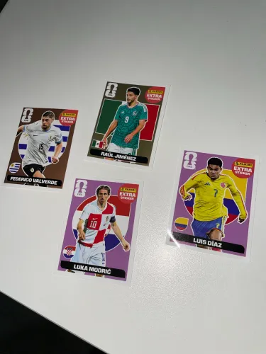 Vendo figurinhas da copa