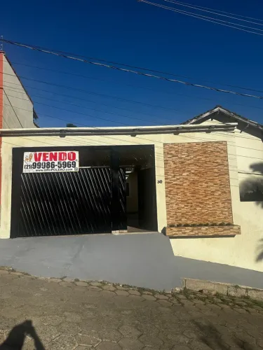 EXCELENTE CASA 3 QTS À VENDA NO VALE DOS PINHEIROS  SÃO LOURENÇO/MG Ao Centro - São Louren