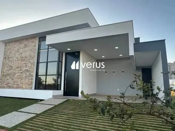 CASA EM CONDOMÍNIO à venda, 3 quartos, 3 suítes, LARANJEIRAS - Uberlândia/MG