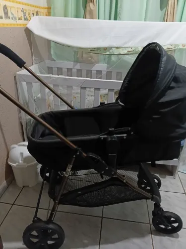 Carrinho de bebê Moisés Galzerano