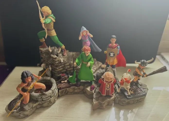 Iron Studios 1/10 Set de Caverna do Dragão (somente em mãos)