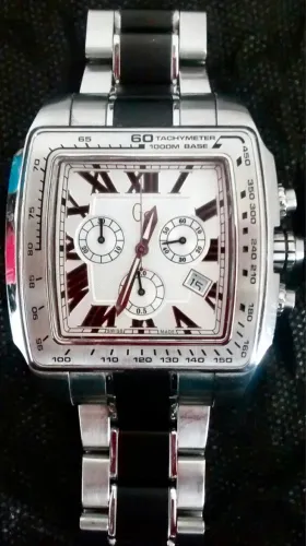 Relógio Guess Collection Social