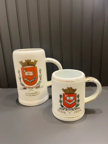 2 Canecas de chopp comemorativas do 4° centenário de São Paulo dos anos 50