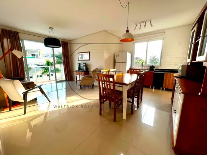 Apartamento com 3 dormitórios em Jurerê