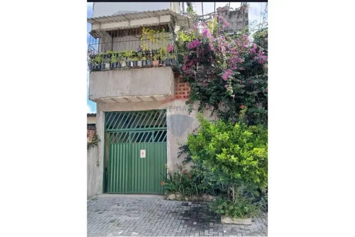 Casa com 3 pavimentos à Venda na Imbiribeira - Comercial / Residencial