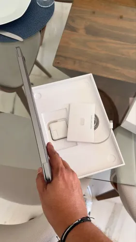 Macbook air a1932 M1 2019 Retina Ssd 256 8g