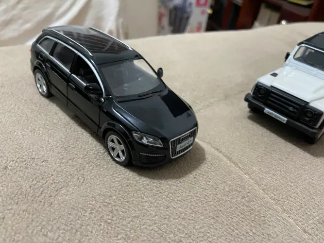Audi Q7 V12 - Uni Fortune