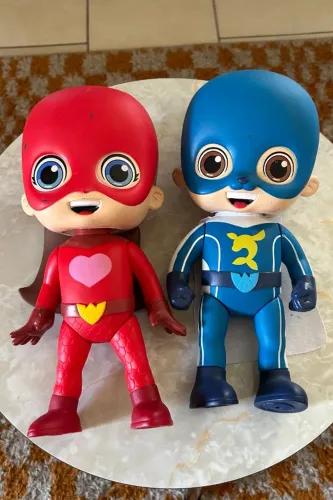 Bonecos Luccas Neto Os Aventureiros Super Foca e Super Sereia