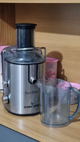 Centrífuga de frutas Black+Decker Excellence à venda!