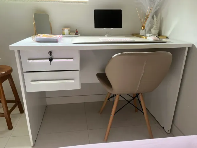 Vende-se mesa de escritório escrivaninha