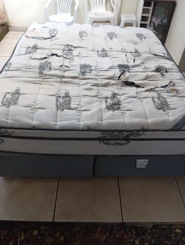 Cama box quenn 