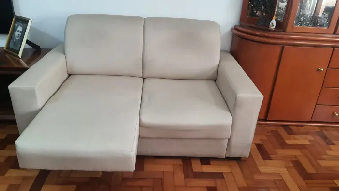 Sofá chaise 2 lugares em tecido, Retirar Pechincha RJ