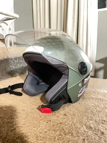 Capacete aberto Pro Tork New Liberty Thee 3 Elite, na cor verde militar e tamanho 60. 