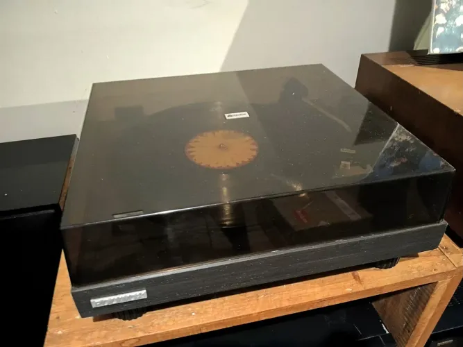 Toca discos Polyvox TD 2000 