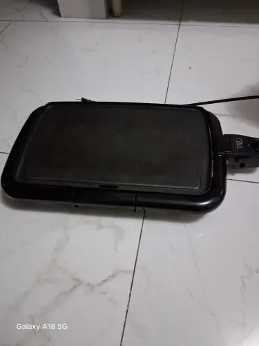 VENDO UMA CHURRASQUEIRA CHAPA