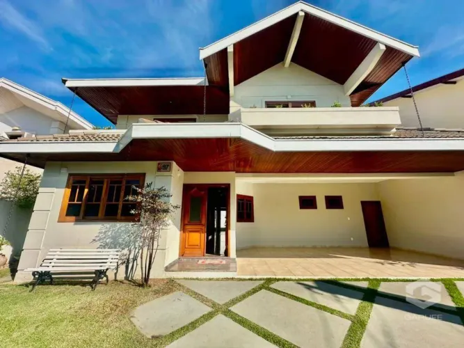 Casa com 4 quartos para alugar, 330 m² por R$ 18.035/mês - Condomínio Esplanada do Sol - S