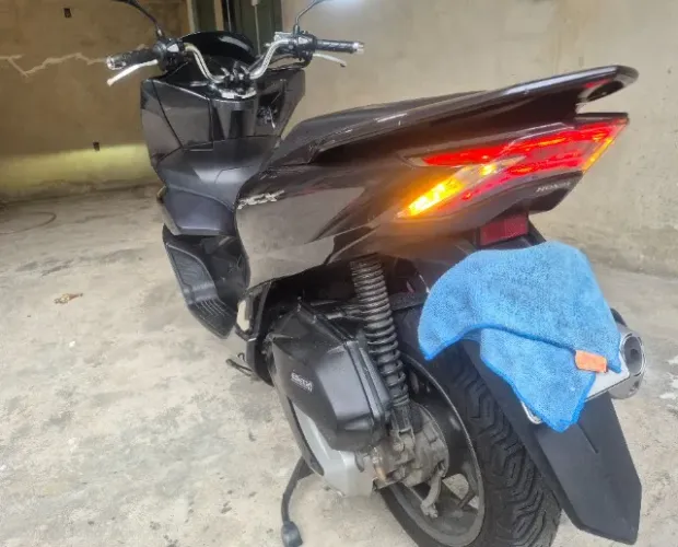 Honda PCX ano2023 160cc. Cinza metálico