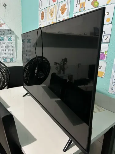 Tc TCL 43 polegadas com defeito 