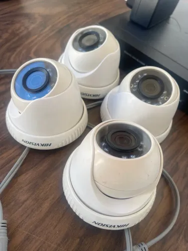 Câmeras de vigilância e DVR com HD 500g