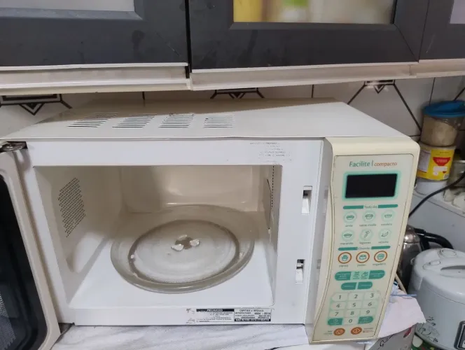 Microondas 20 litros funcionando perfeitamente
