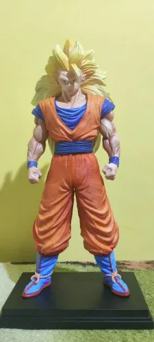 Figure dragon ball z Goku super Saiyajin 3 com 31 cm
