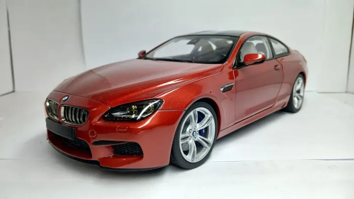 Miniatura BMW M6 Convertible Silverstone 1/18