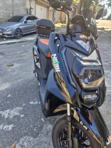 Scooter elétrica moto chefe Jet - apenas 6 meses de uso