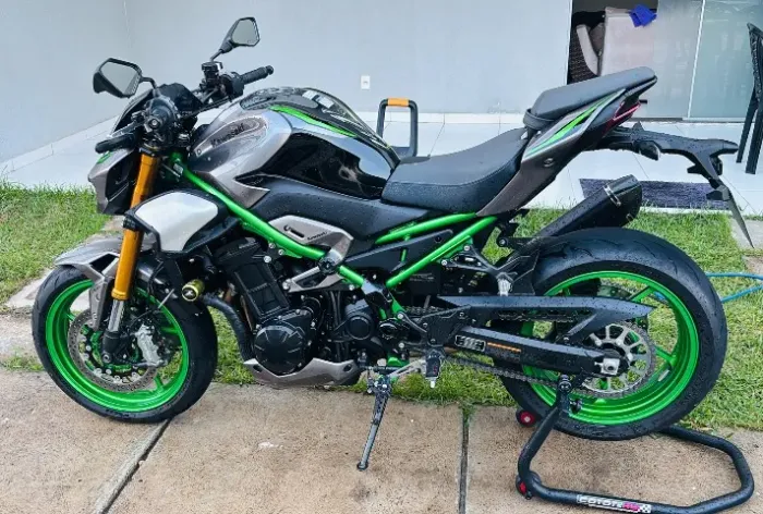 Z900 2025 R-EDITION Kawasaki 
