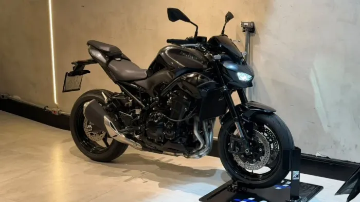 KAWASAKI Z 900