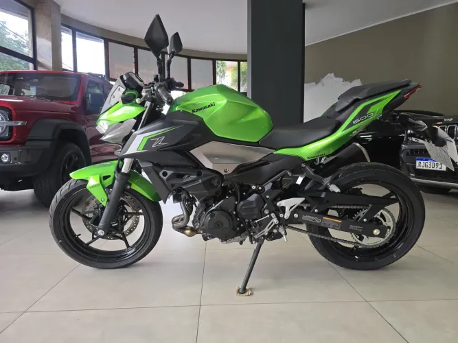Kawasaki Z500 2025